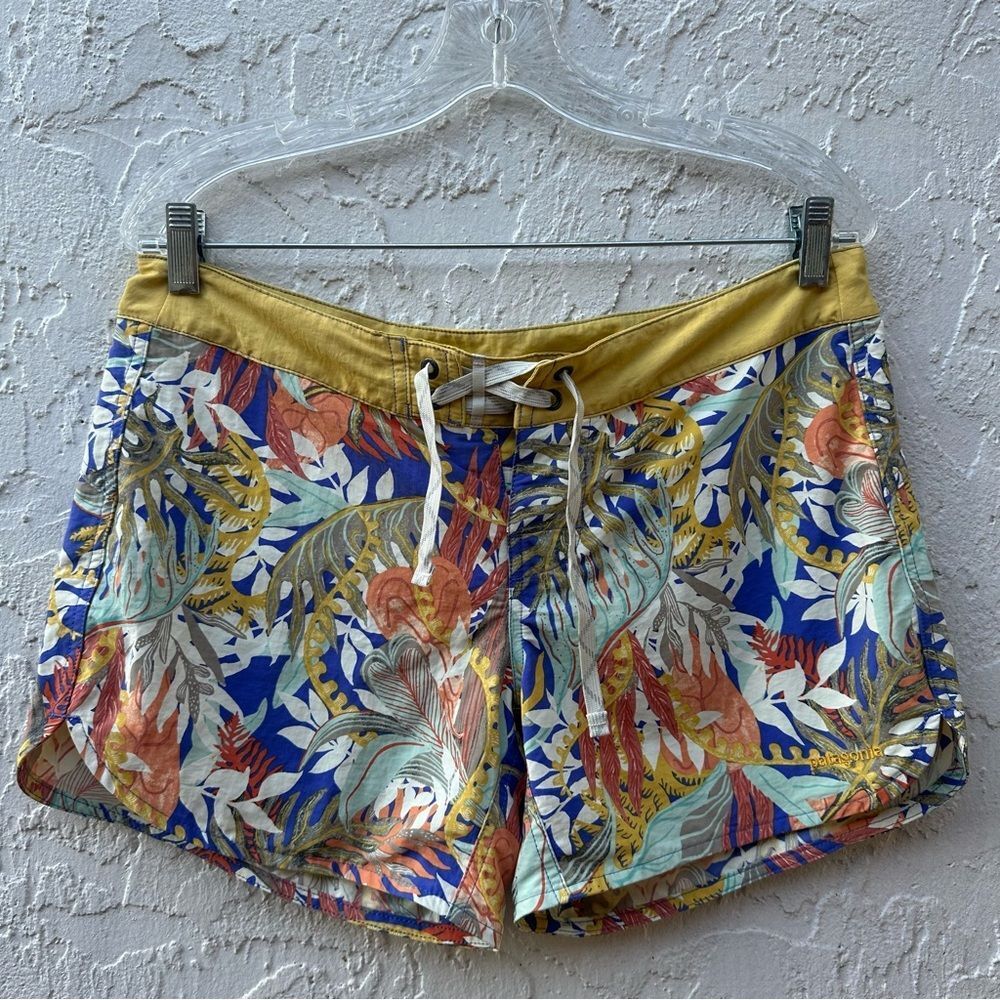 PATAGONIA Shorts‎ Women 8 W's Wavefarer Boardshorts Jurassic Ferns Violet Blue